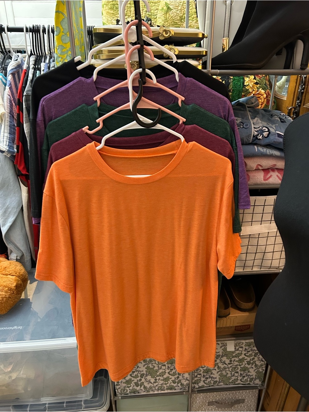 Woman’s XL Crew Neck T-Shirt Bundle